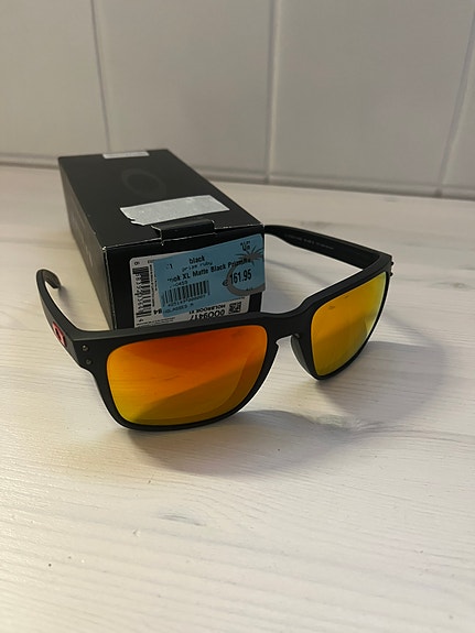 Oakleyt