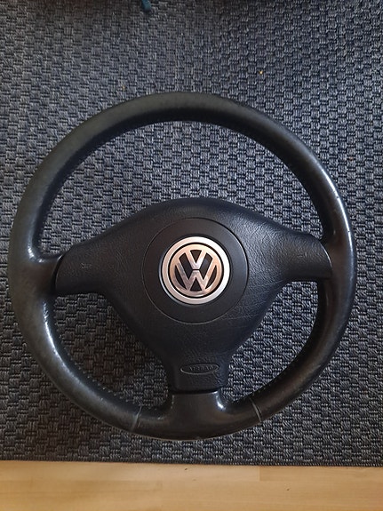 Vw golf iv kolmipuolaratti