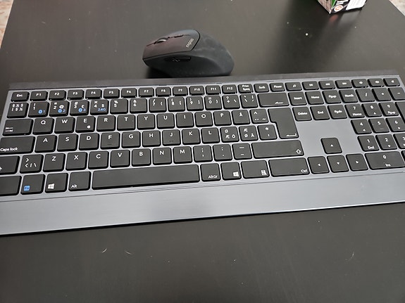 Rapoo E9500M langaton näppäimistö ja hiiri musta