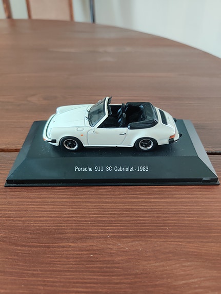 Porsche 911 SC Cabriolet 1983 – pienoismalli, valkoinen
