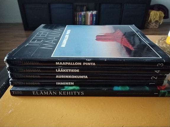 Tieteen maailma-kirjasarja