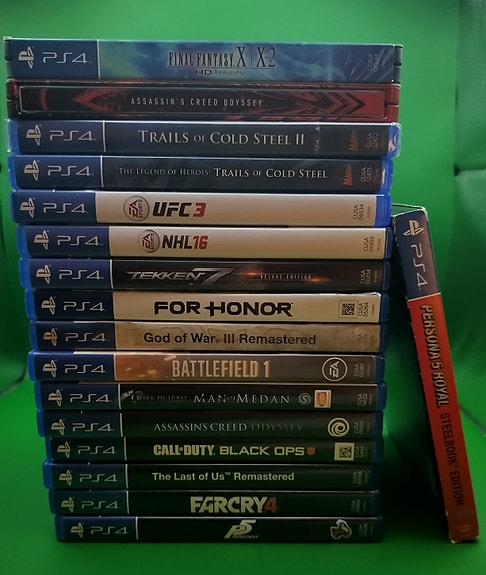 Playstation 4 pelejä