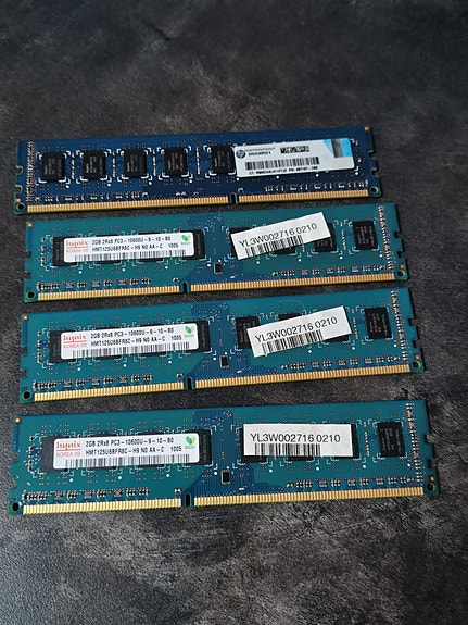2GB DDR3 muisteja 4kpl