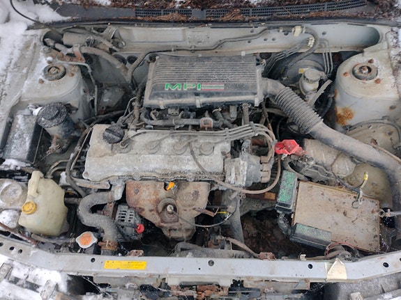 Nissan Almera n15 1.6 osina