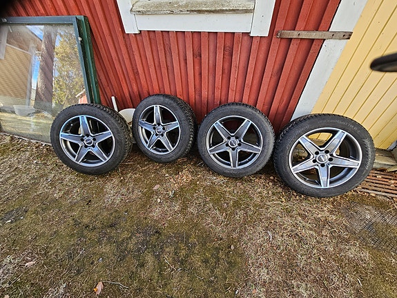 Nastarenkaat ja alumiinivanteet 225/55 R17