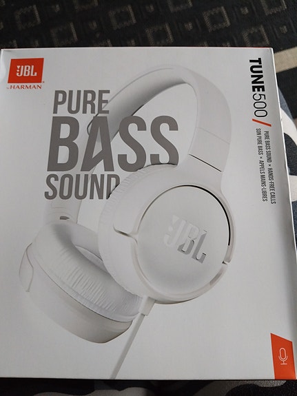 JBL Tune 500 Pure Bass -kuulokkeet (valkoiset)