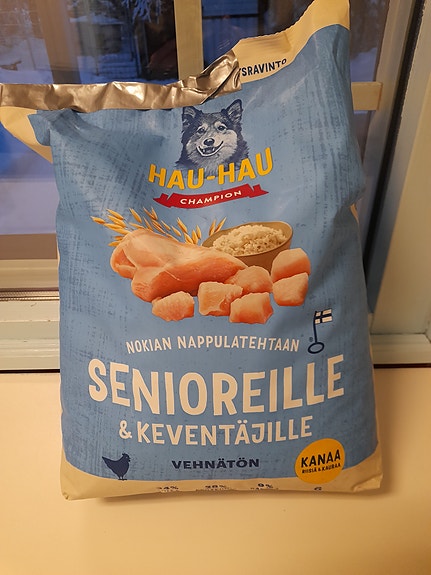 Hau-hau champion koiranruoka keventäjille ja senioreille 6kg