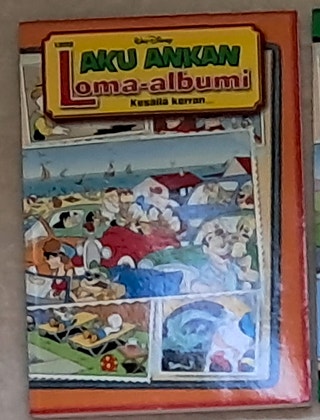 Aku Ankan loma-albumi 1/2012: Kesällä kerran...