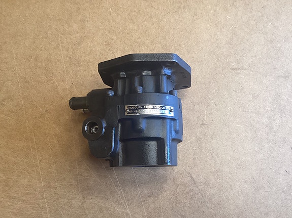 Perkins T6.354 dieselin ohjaustehostimen pumppu