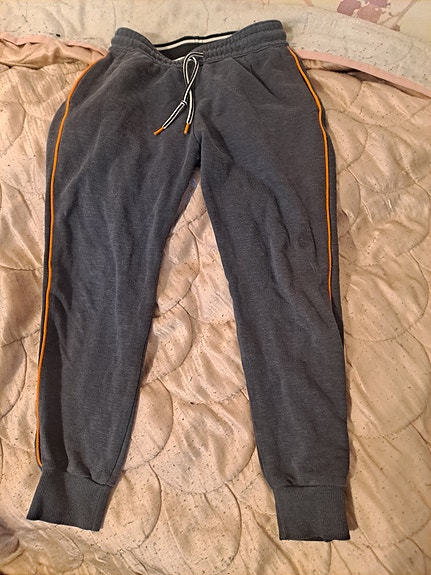 H&M poikien collegehousut koko 116 ruskea