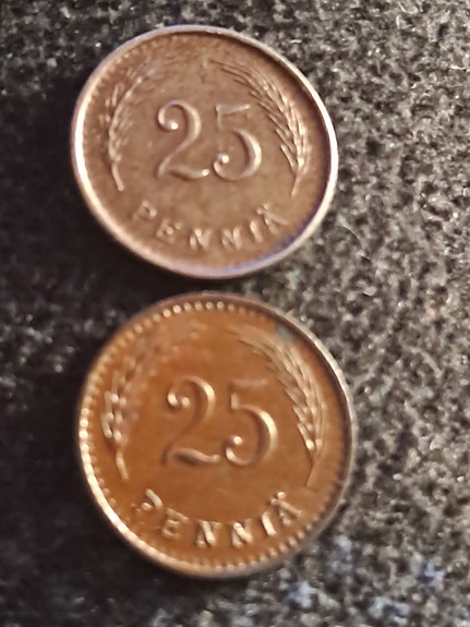 Suomi 25 penniä kolikot 1942 ja 1944