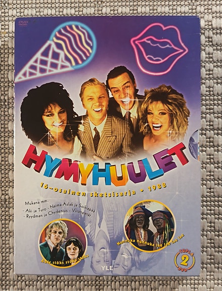 Hymyhuulet sketsisarja, vuodelta 1998