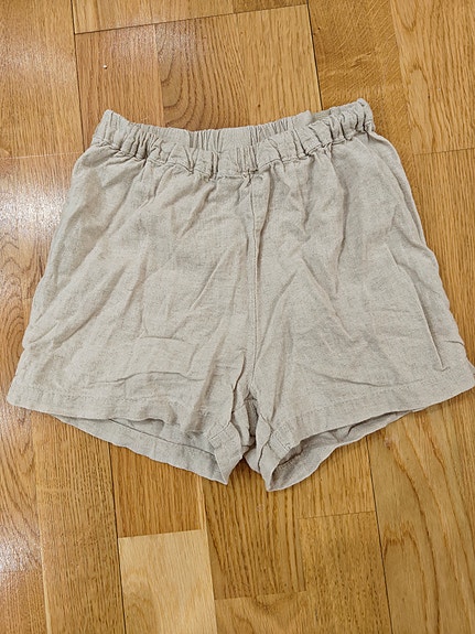 Pellava shortsit, 98