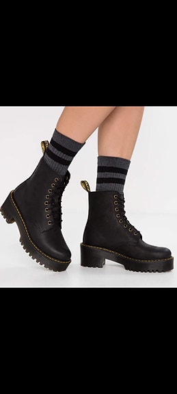 Dr. Martens kengät
