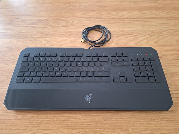 Razer DeathStalker Chroma näppäimistö