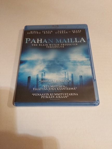 Pahan mailla