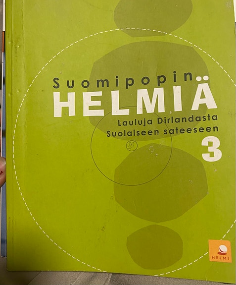 Nuotteja mm Suomipopin helmiä
