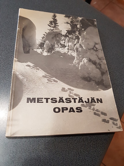Metsästäjän opas.