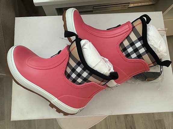 Uusi burberry Children kumisaappaat, 29
