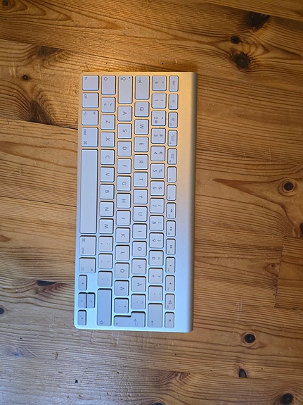 Myydään Applen langaton näppäimistö