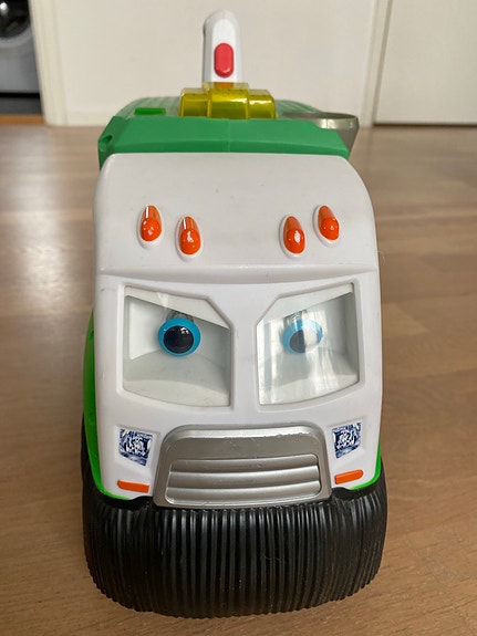 Dusty roska-auto