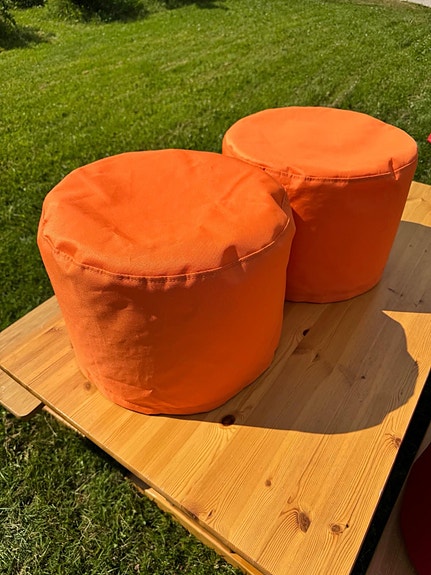 Oransseja jakkaroita