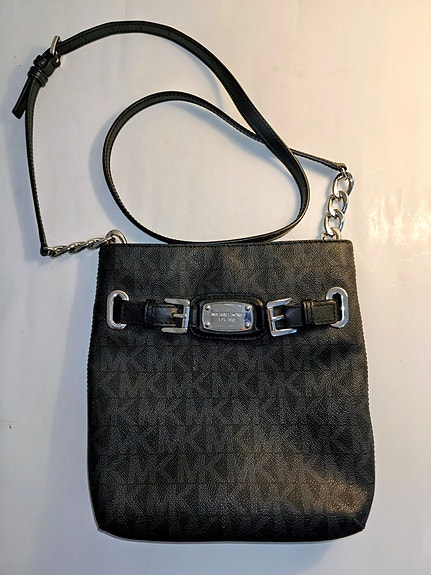 Michael Kors crossbody musta