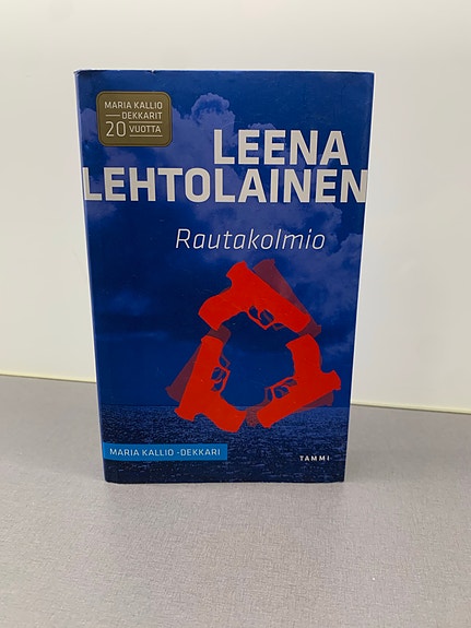 Leena Lehtolainen Rautakolmio kirja