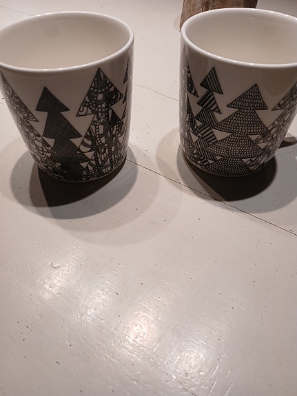 Marimekko kuusikossa