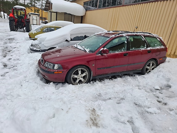 Volvo v40 1.9 osina
