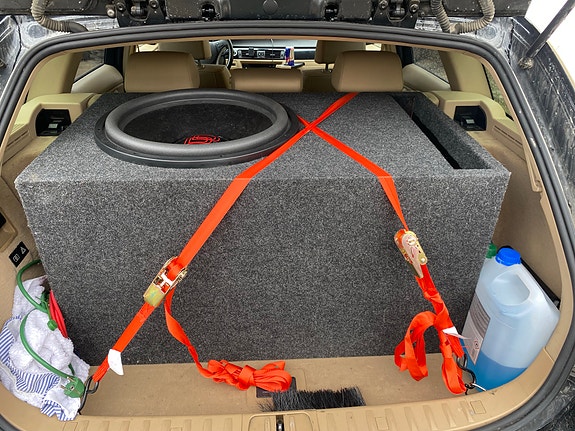 Auton subwoofer
