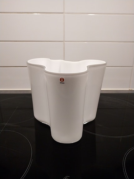 Iittala valkoinen Aalto-maljakko 160mm
