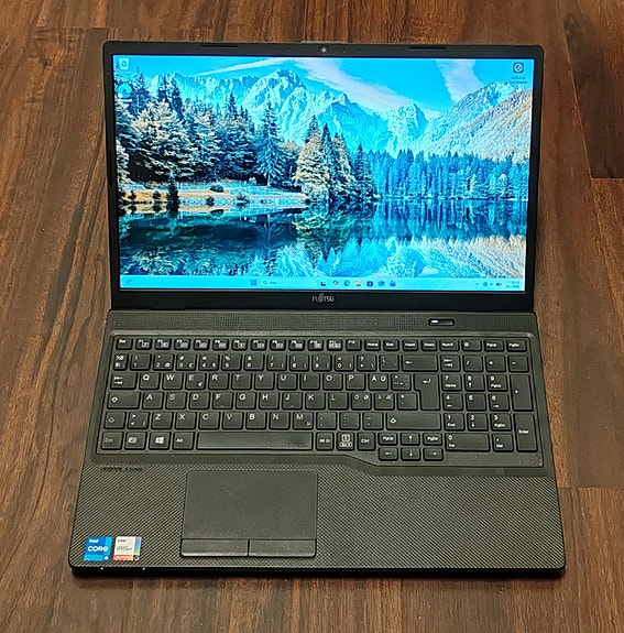 Fujitsu LifeBook A3511 15,6" 256gb/8gb Kannettava Tietokone