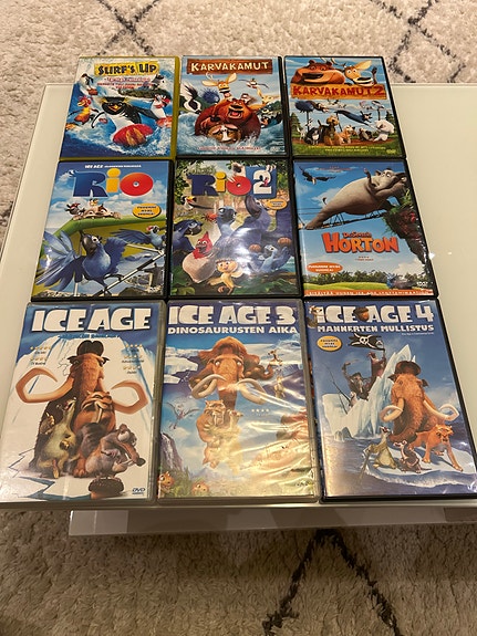 Kokoelma lasten ja nuorten DVD-elokuvia (21kpl)