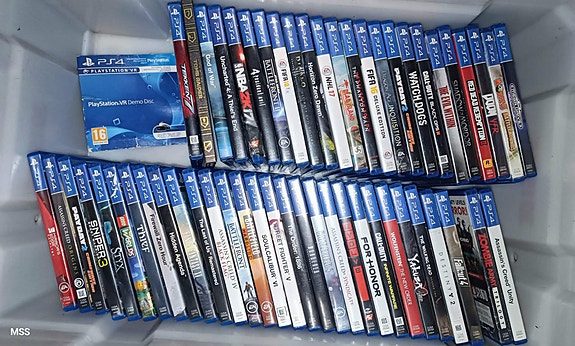 Playstation 4 pelit