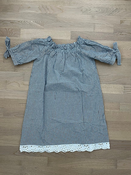 Benetton mekko, M, kuin UUSI!