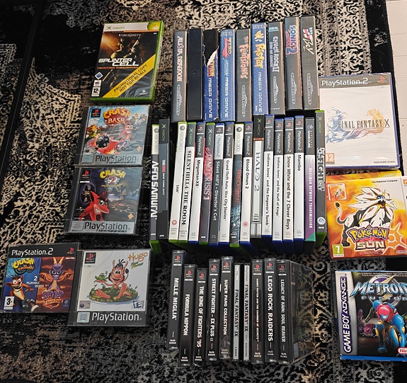 Playstation pelit + sealed pelit