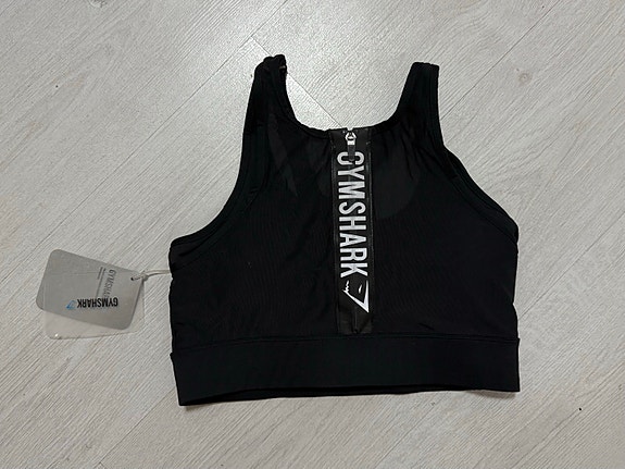 Uudet Gymshark urheiluliivit, M