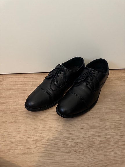 Nahkaiset juhlakengät/Leather evening shoes