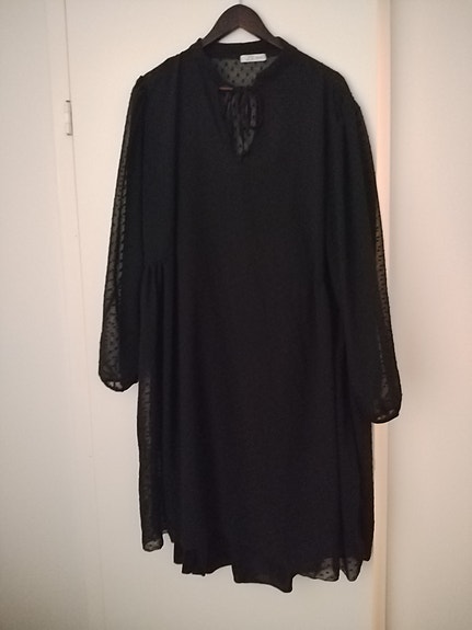 Zone uusi mekko koko:48/50