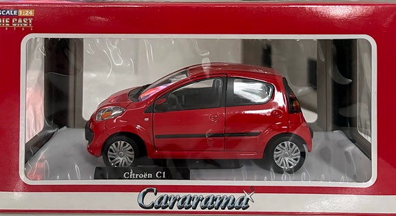 1/24 Citroën C1 pienoismalli