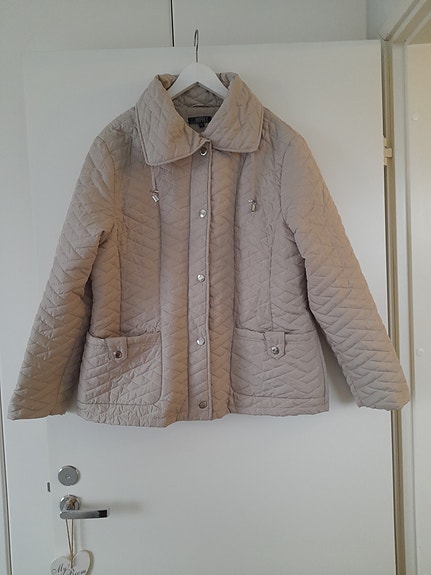 Impuls naisten takki koko 46 beige