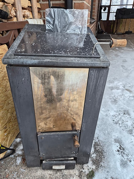 Narvi löylymestari puu kiuas.