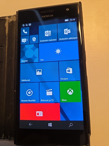 Nokia Lumia 735