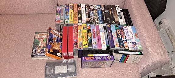 leffoja ja piirrettyjä VHS