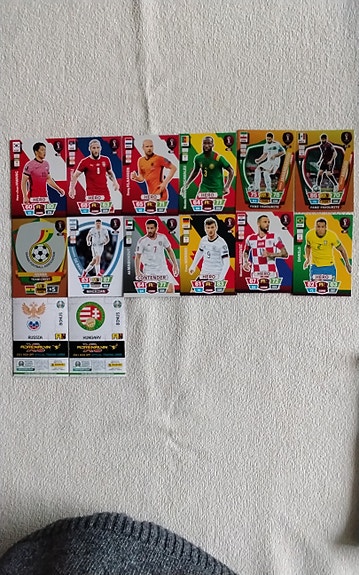 FIFA World Cup 2022 Hero ja Fans favourite ja 2021 kick of 14 kpl.