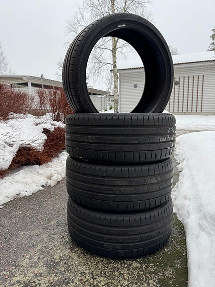 225/35R19 Continental SportContact 7