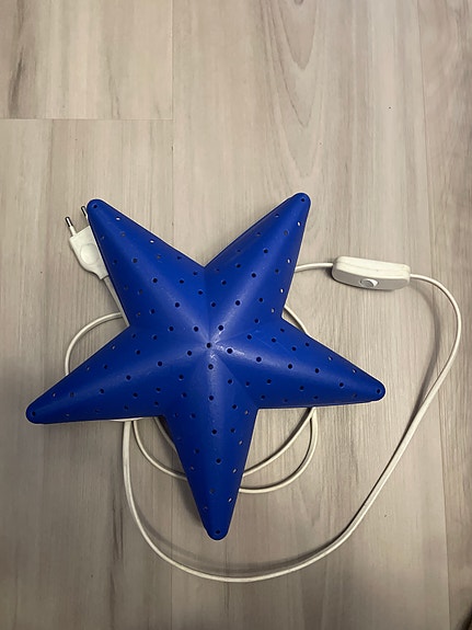 Ikea seinävalaisin