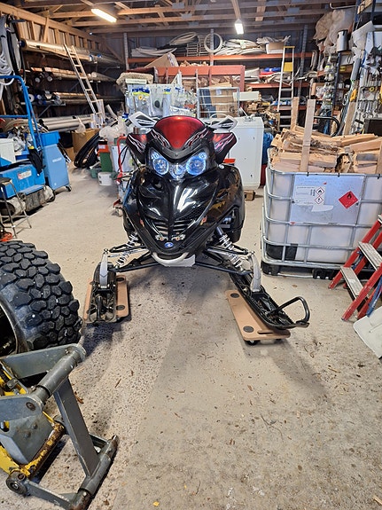 Moottorikelkka Polaris 550 IQ SHIFT INTL