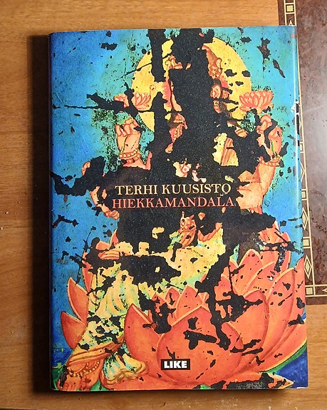 Terhi Kuusisto HIEKKAMANDALA Like 2017